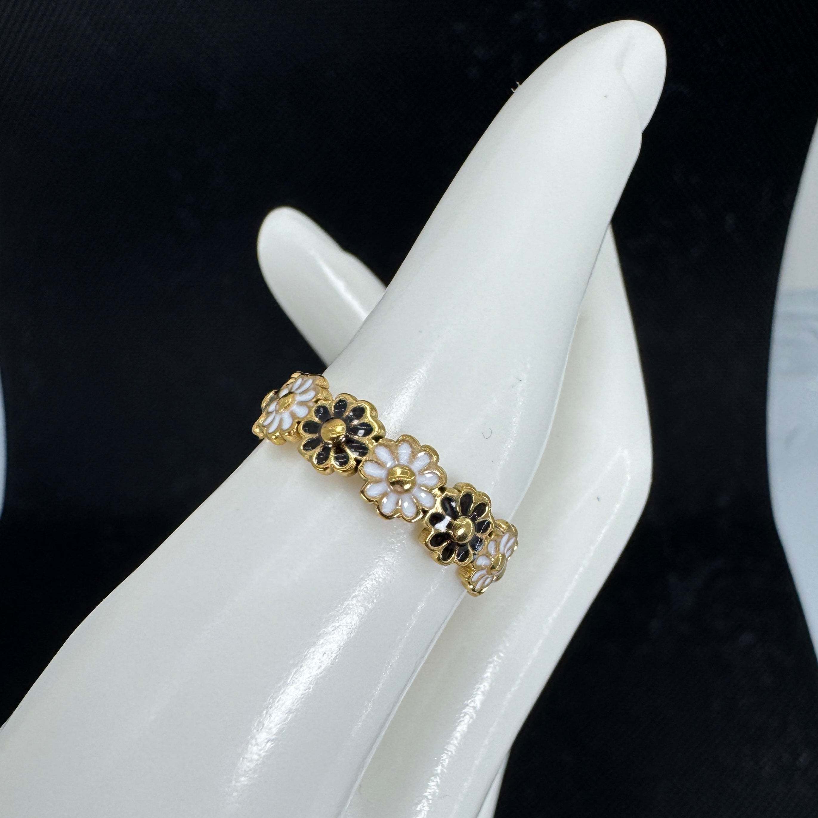 Midnight Bloom Floral Gold Ring